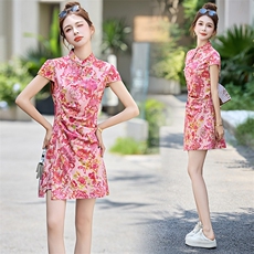 新中式国风印花套装女2025夏新款洋气减龄显瘦旗袍上衣短裤两件套，女装套装/套裙，玖莱伊