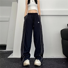 藏蓝色