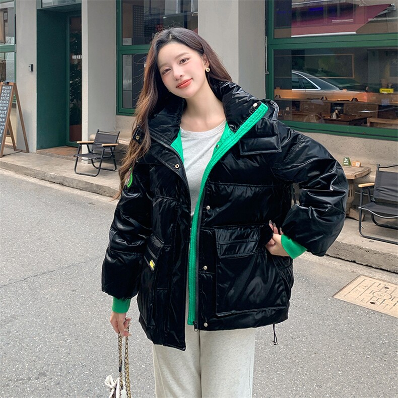 【现货】黑色亮面短款羽绒服女90白鸭绒保暖时尚连帽外套，女装羽绒服，鑫火火