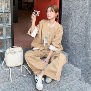 条纹拼接假两件外套直筒裤两件套2025秋季新款韩系卡其色淡人套装图片