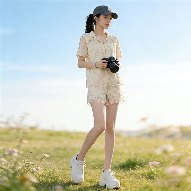 盐系高级感时尚气质套装女夏新款蕾丝碎花连帽短袖阔腿短裤两件套,女装套装/套裙,江南