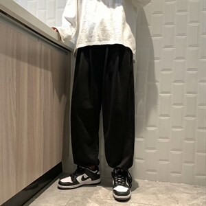 灰色