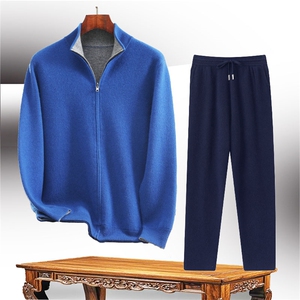 秋冬季新款男士套装8320空气层开衫+8328裤子,woolrich羽绒服怎样搭配裤子图片