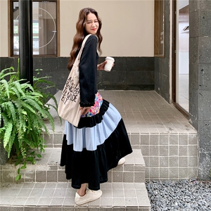 黑色碎花拼接T恤连衣裙女2025年早秋新款法式高级感宽松显瘦长裙图片