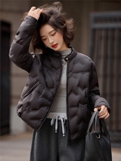 黑色短款羽绒服女2025冬季新款时尚百搭轻薄90白鸭绒外套，女装羽绒服，梦懿尔