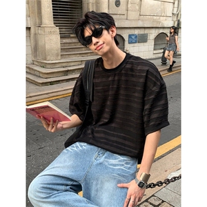 Q71/P42 夏季氛围感凉感透气短袖男条纹镂空造型师t恤沙滩旅游潮图片