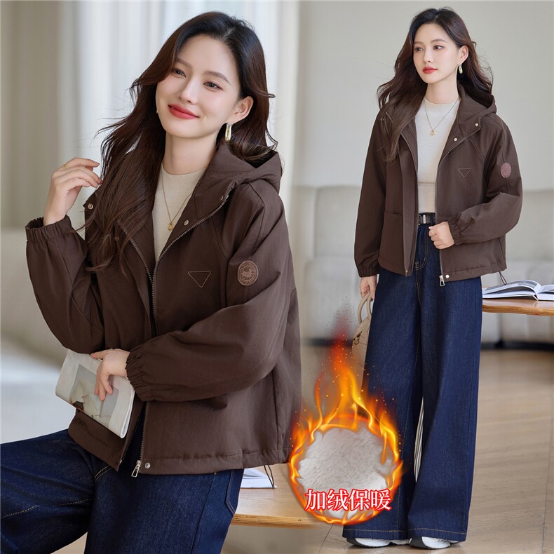 现货!2025年冬季时尚休闲连帽刺绣加绒加厚女外套,女装棉衣/棉服,依恋蒂丝