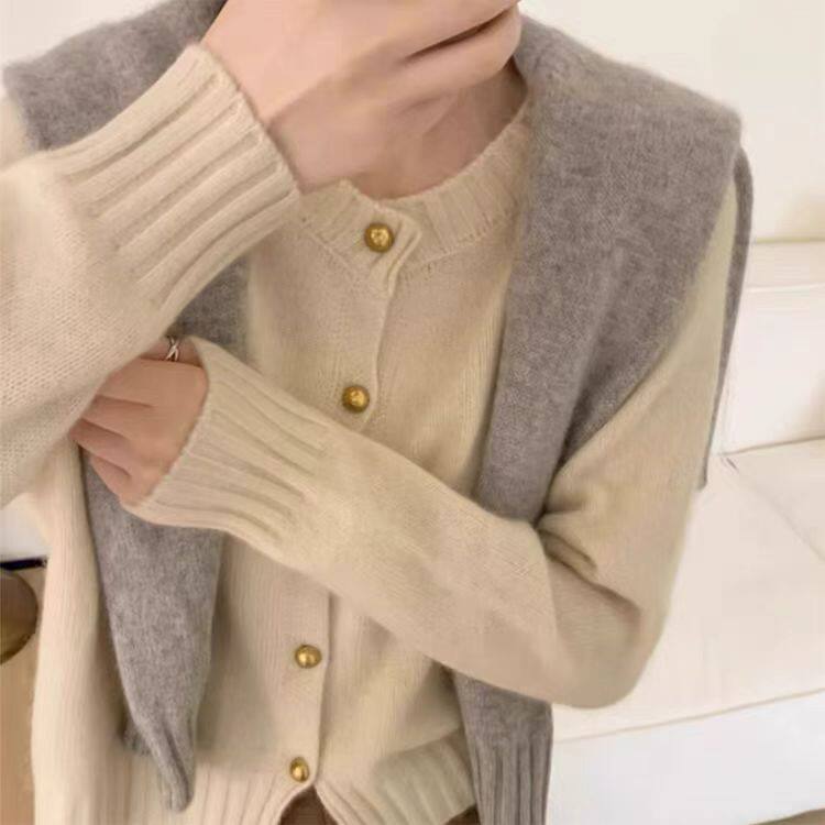2025年秋季新款女士百搭金扣马鞍肩针织开衫，女装针织衫/毛衣，恒恩羊绒