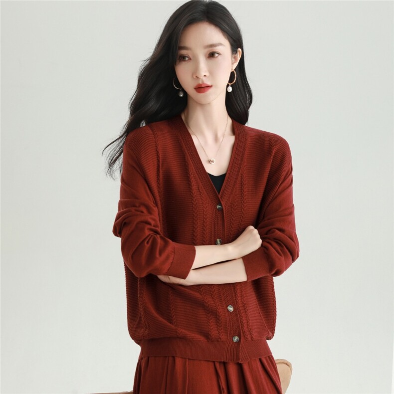 2025秋冬百搭时尚简约v领长袖针织衫，女装针织衫/毛衣，雅之冉羊绒