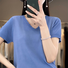 蓝色
