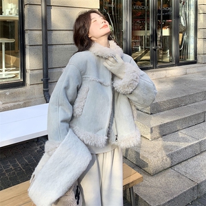 浅蓝色色皮毛一体羊羔毛短外套女冬季短款小个子机车服软糯高级感图片