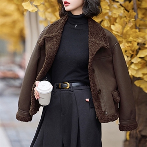 现货皮毛一体仿羊羔毛外套女短款2024秋冬新款加绒加厚外套图片