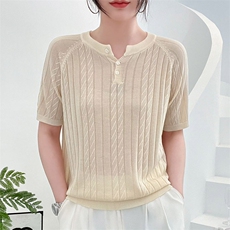 夏季新款时尚气质百搭简约女士三粒扣半开天丝短袖，女装T恤，秋虹羊绒