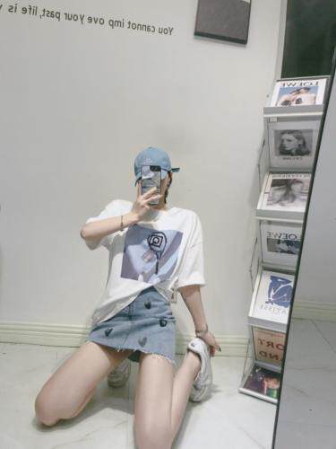 夏季重工图案T，女装，浅卡