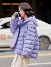 现货紫色排骨款泡芙羽绒服女宽松休闲连帽厚款冬季外套，女装羽绒服，梦懿尔