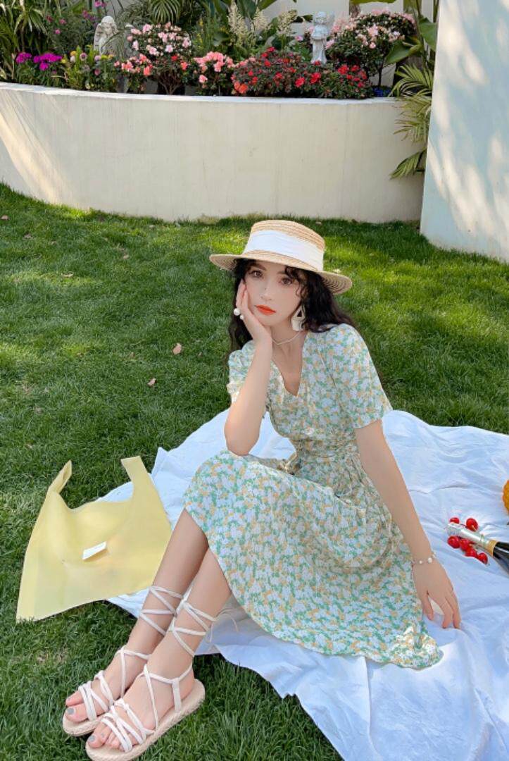 碎花短款连衣裙，女装连衣裙，安玖拉