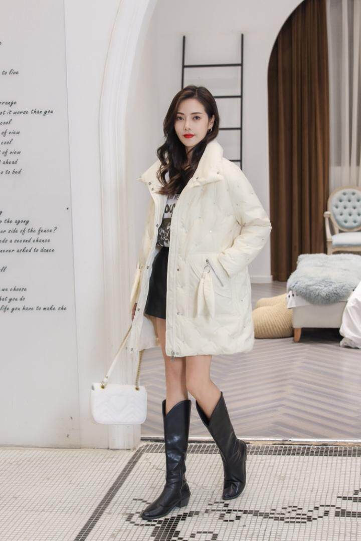 【现货】新款亮片刺绣小辣椒羽绒服服，女装羽绒服，萱萱家