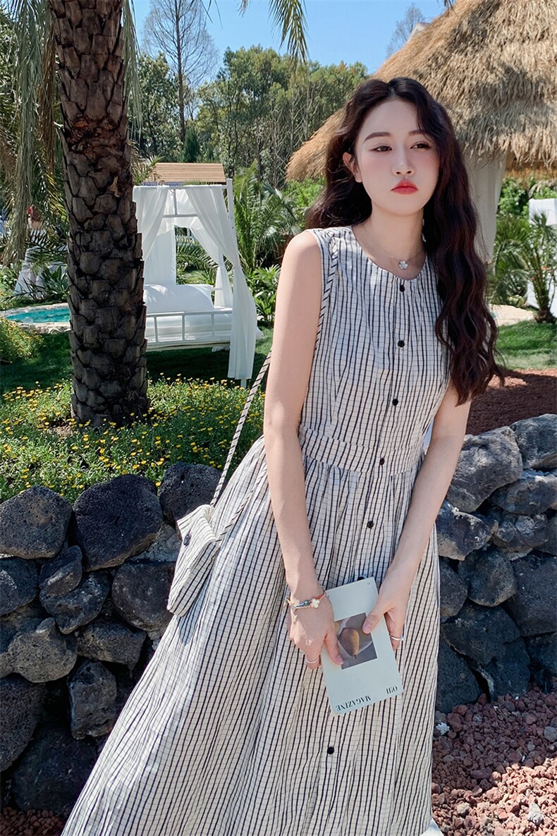 2026夏季新款茶歇法式高级感气质长裙收腰显瘦格子连衣裙,女装连衣裙,米莱
