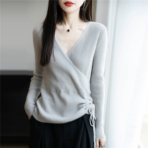 气质V领100纯羊毛打底衫女秋冬内搭显瘦收腰针织毛衣修身保暖上衣，女装羊毛衫，绒汀羊绒
