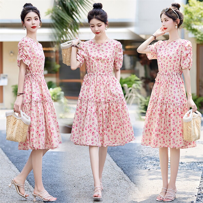 气质洋气复古法式桔梗收腰显瘦碎花连衣裙女夏季2025新款A字裙潮，女装连衣裙，布芭啦
