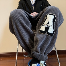 灰色