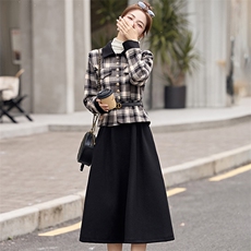 新款小香风套装修身显瘦美丽款，女装套装/套裙，欣贝拉