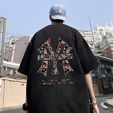 黑色