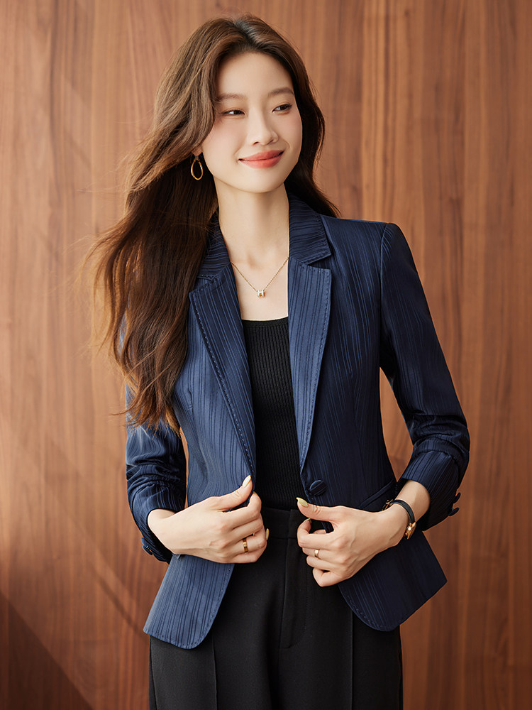 现货2025秋装新款收腰显瘦气质短款西装小外套女,女装短外套,苗苗