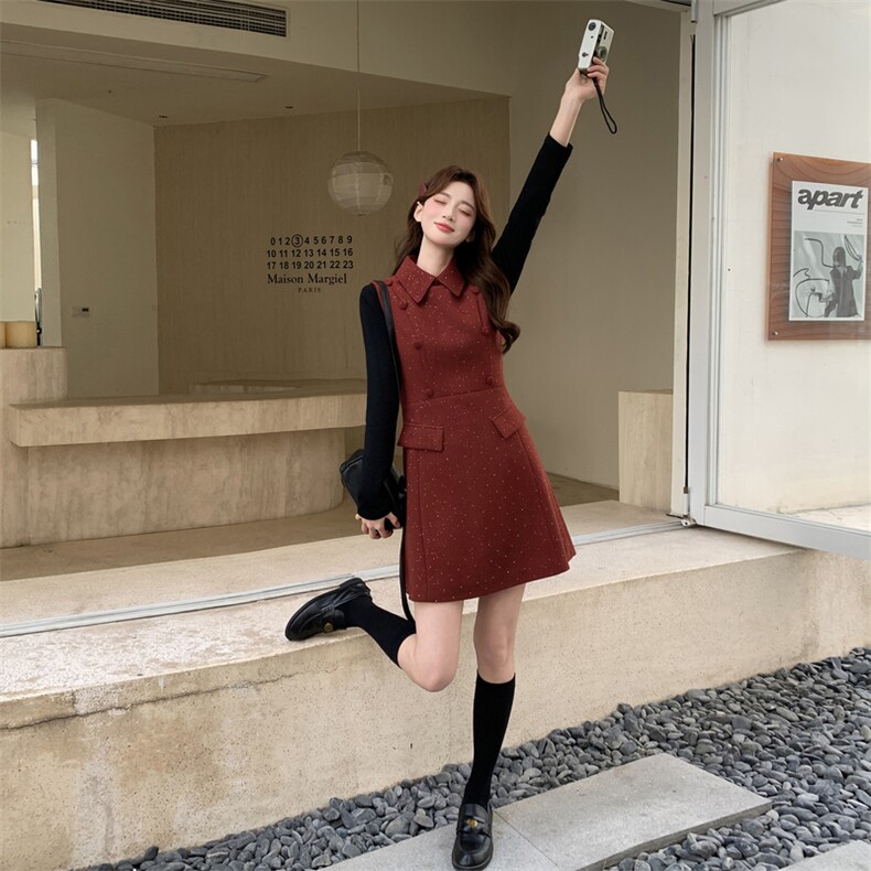 现货韩系高级感红呢料马甲+针织打底套装女2026春装新款两件套裙,女装套装/套裙,涵墨
