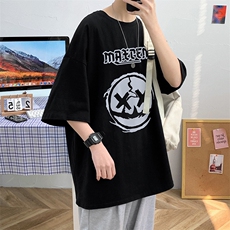 黑色