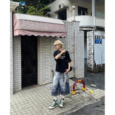 蓝色