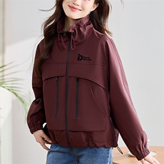 美式棒球服外套女春秋短款轻熟风高级感女士休闲宽松减龄夹克上衣，女装短外套，丽影随形