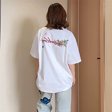 白色