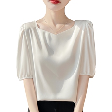 2025春夏中袖上衣女气质泡泡袖钻石方领打底短袖上衣潮，女装蕾丝衫/雪纺衫，朝贺羊绒