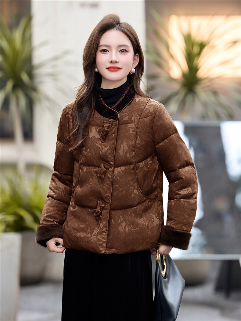 时尚立领棉服女2025冬季新款新中式宽松洋气短款棉服外套,女装棉衣/棉服,伊航服饰