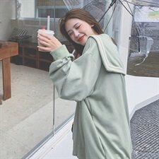 草绿色