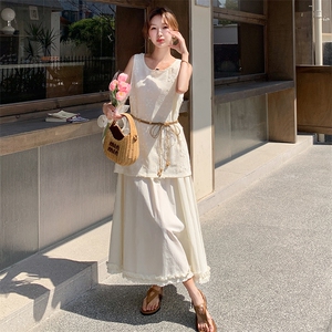 2025夏季新款韩系刺绣白色背心连衣裙女轻熟风气质独特假两件长裙图片