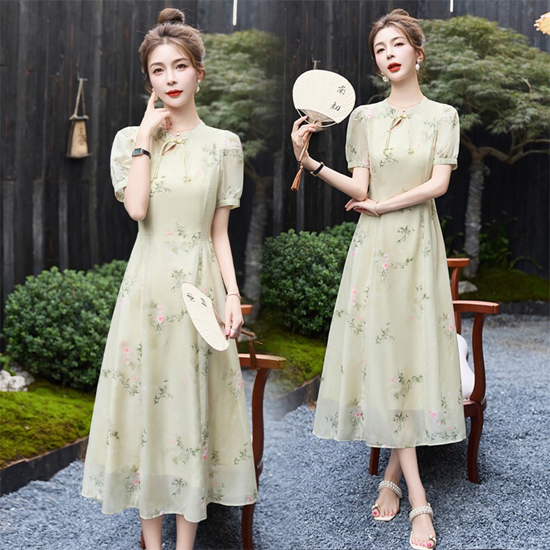现货年轻款改良旗袍连衣裙女2025年夏季新款气质新中式连衣裙，女装连衣裙，丽美静依