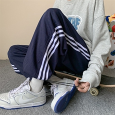 藏青色