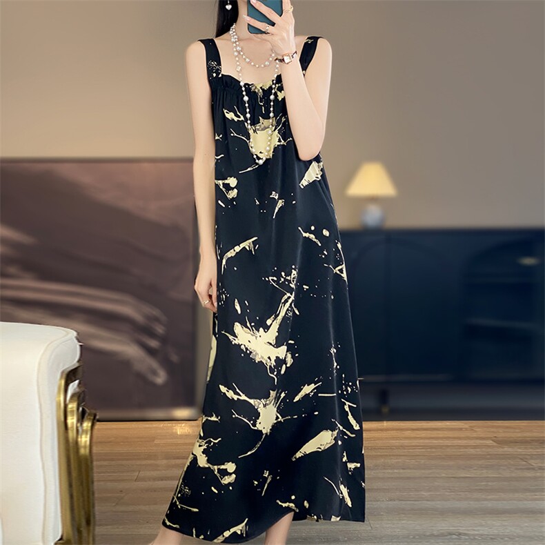吊带连衣裙女2024新款醋酸缎面法式碎花印花无袖海边度假沙滩长裙,女装连衣裙,佳绒高端店