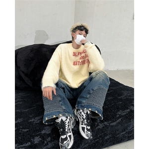 美式潮牌仿貂刷毛软糯秋冬毛衣男复古创意提花字母宽松情侣针织衫图片
