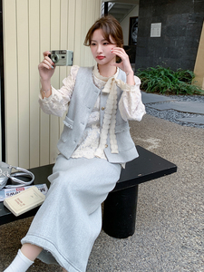 2025年秋季蕾丝花边蓝色马甲半身裙套装女三件套小香风减龄甜美图片