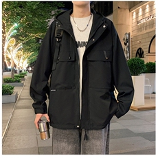 黑绿色