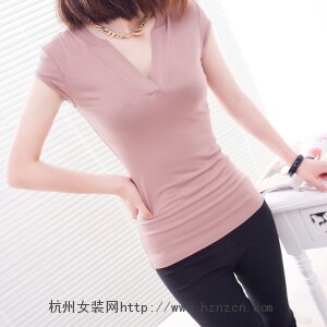 时尚修身显瘦黑色短袖T恤女夏季新款百搭打底衫上衣图片