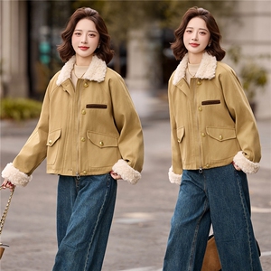 拼毛绒派克羽绒服女2025冬季新款小个子超好看洋气短款白鸭绒外套图片