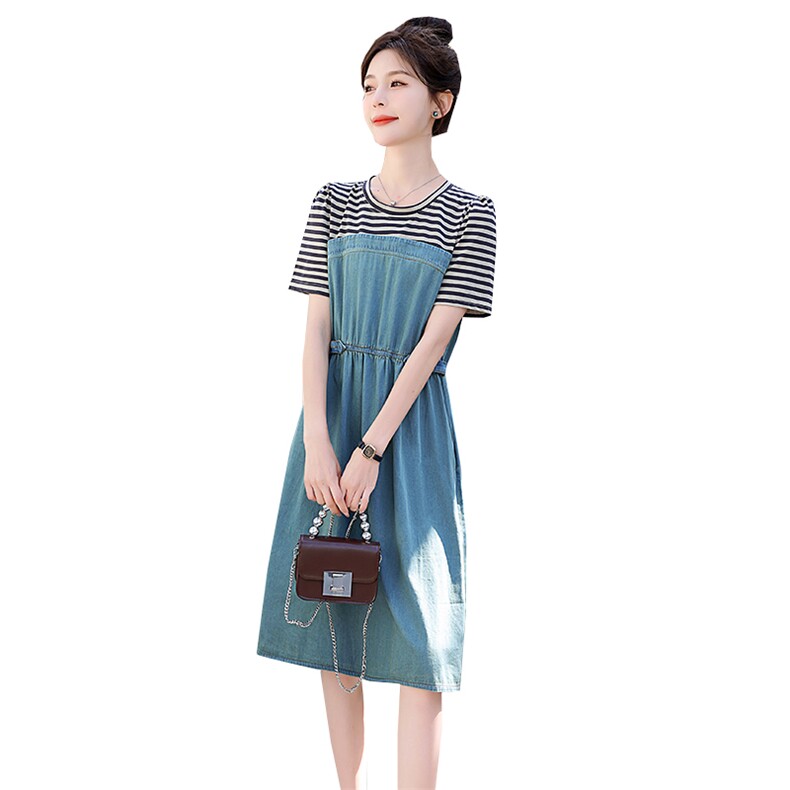 牛仔连衣裙女夏新款2023新款时尚洋气拼接减龄小个子条纹裙子现货,女装连衣裙,一安秀