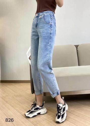 纳影只做女士的下半身。图片