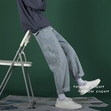 浅蓝色