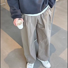 卡其色