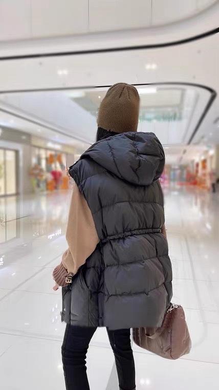 2022新款复古牛角扣90%白鸭绒羽绒马甲,女装马甲,L·H·X